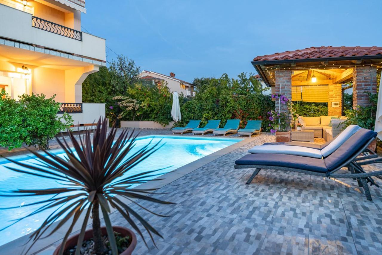 Palit Juric Apartments-Rab מראה חיצוני תמונה
