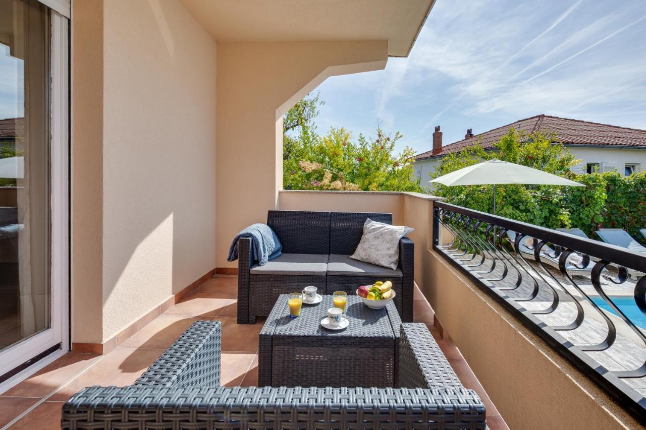 Palit Juric Apartments-Rab מראה חיצוני תמונה
