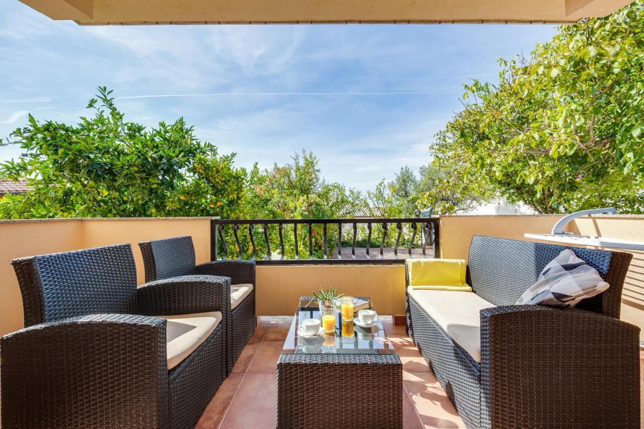 Palit Juric Apartments-Rab מראה חיצוני תמונה