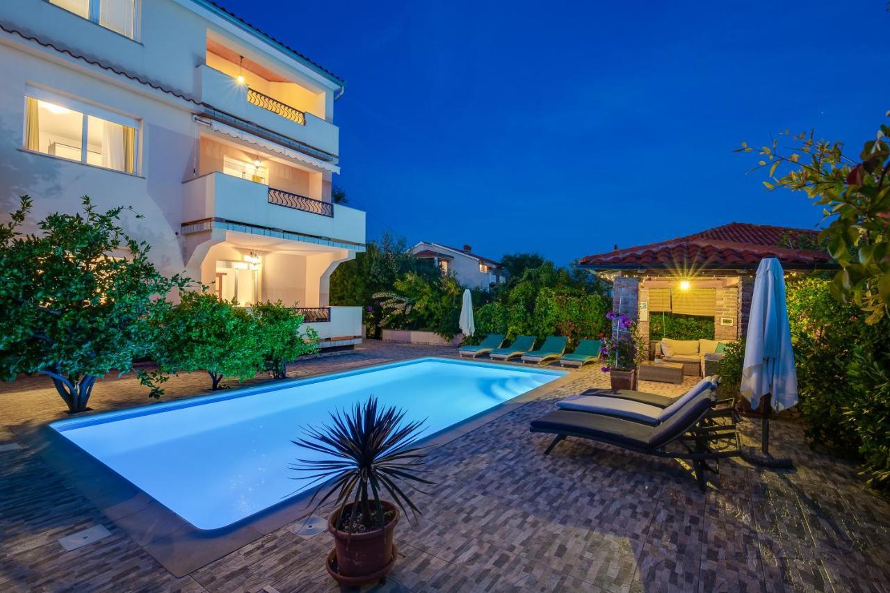 Palit Juric Apartments-Rab מראה חיצוני תמונה
