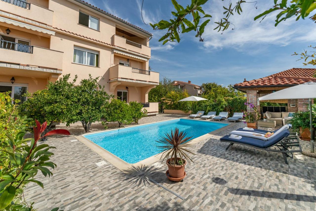 Palit Juric Apartments-Rab מראה חיצוני תמונה
