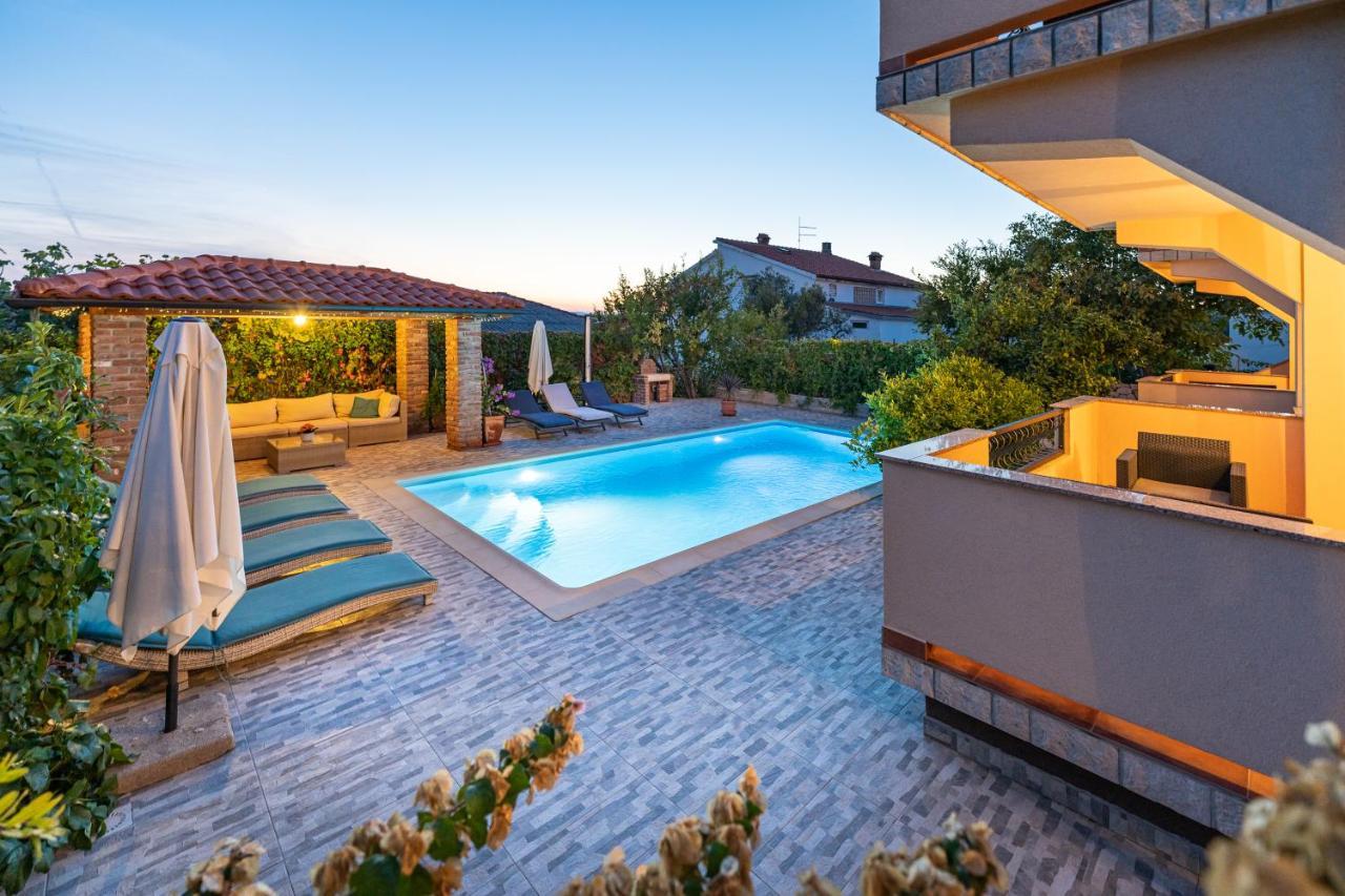 Palit Juric Apartments-Rab מראה חיצוני תמונה
