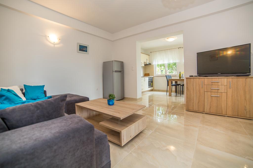 Palit Juric Apartments-Rab מראה חיצוני תמונה