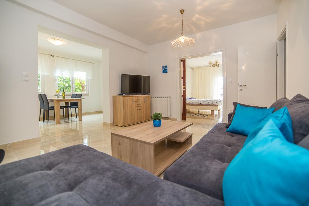 Palit Juric Apartments-Rab מראה חיצוני תמונה