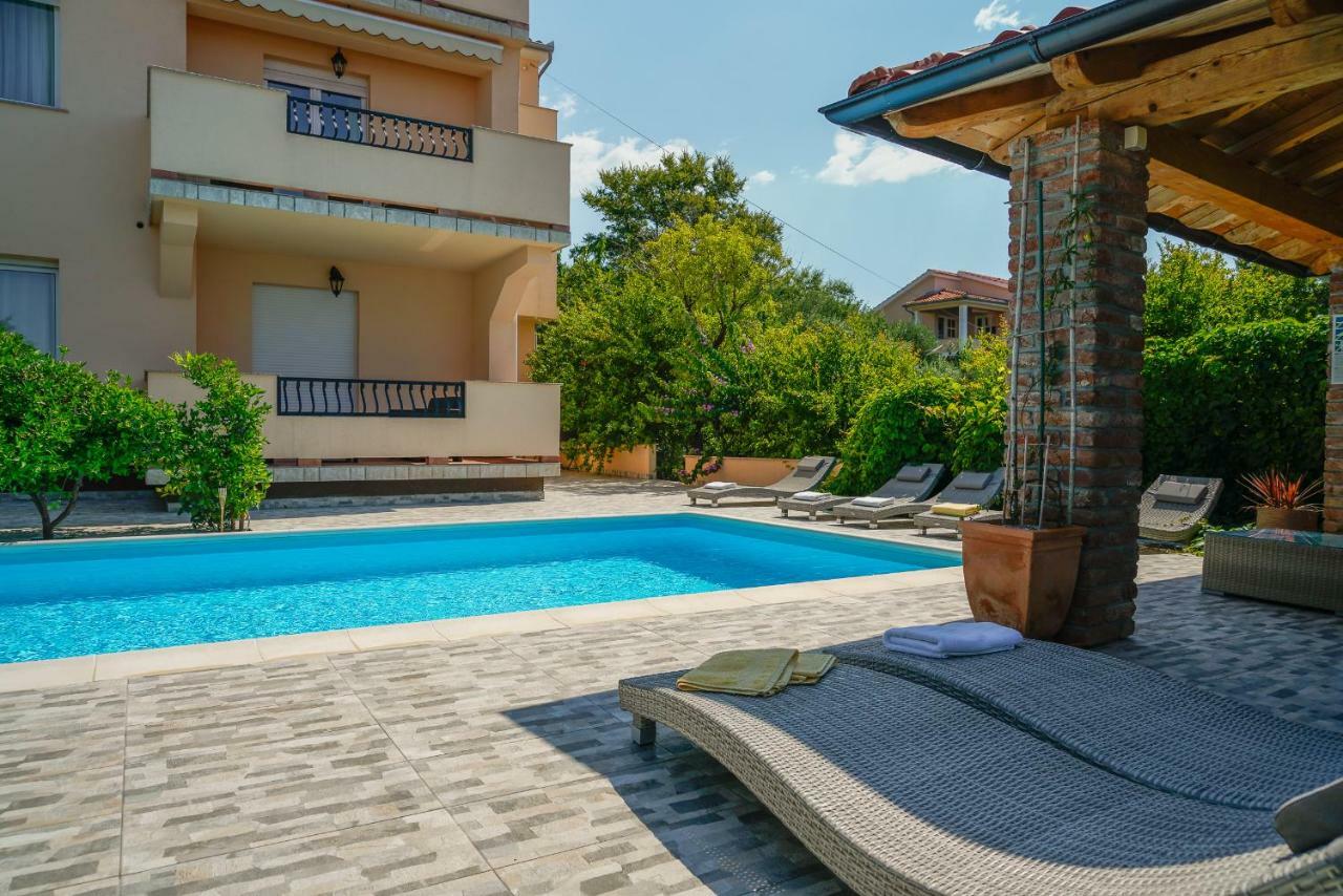 Palit Juric Apartments-Rab מראה חיצוני תמונה
